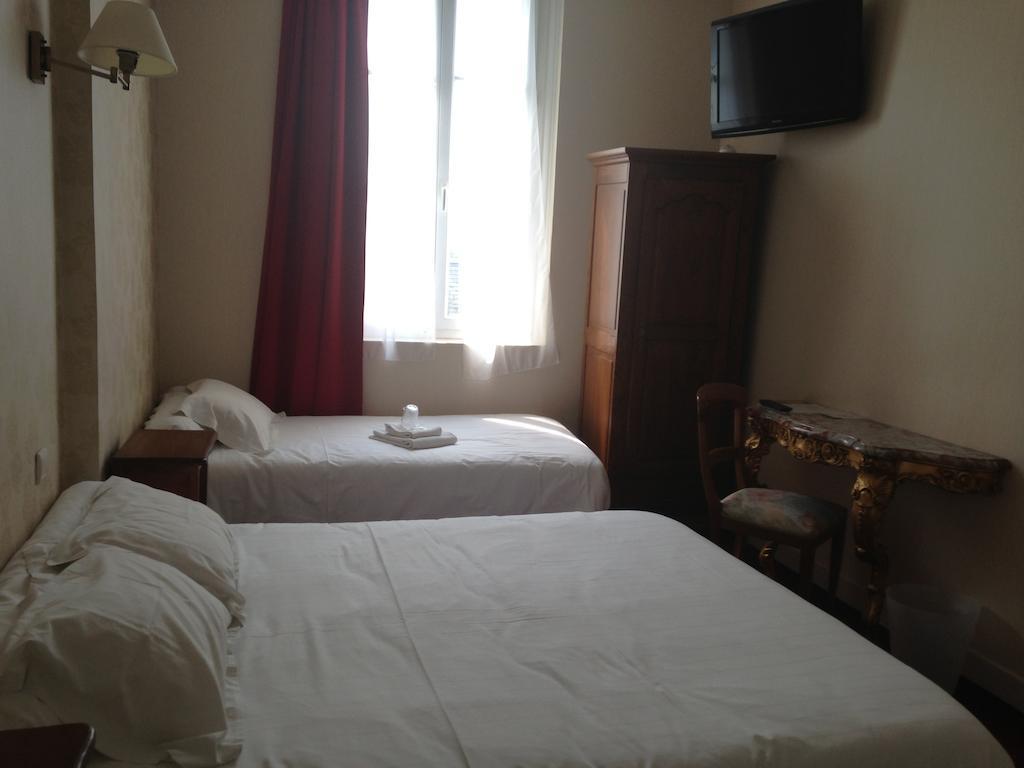 Hotel Rabelais ตูร์ ภายนอก รูปภาพ