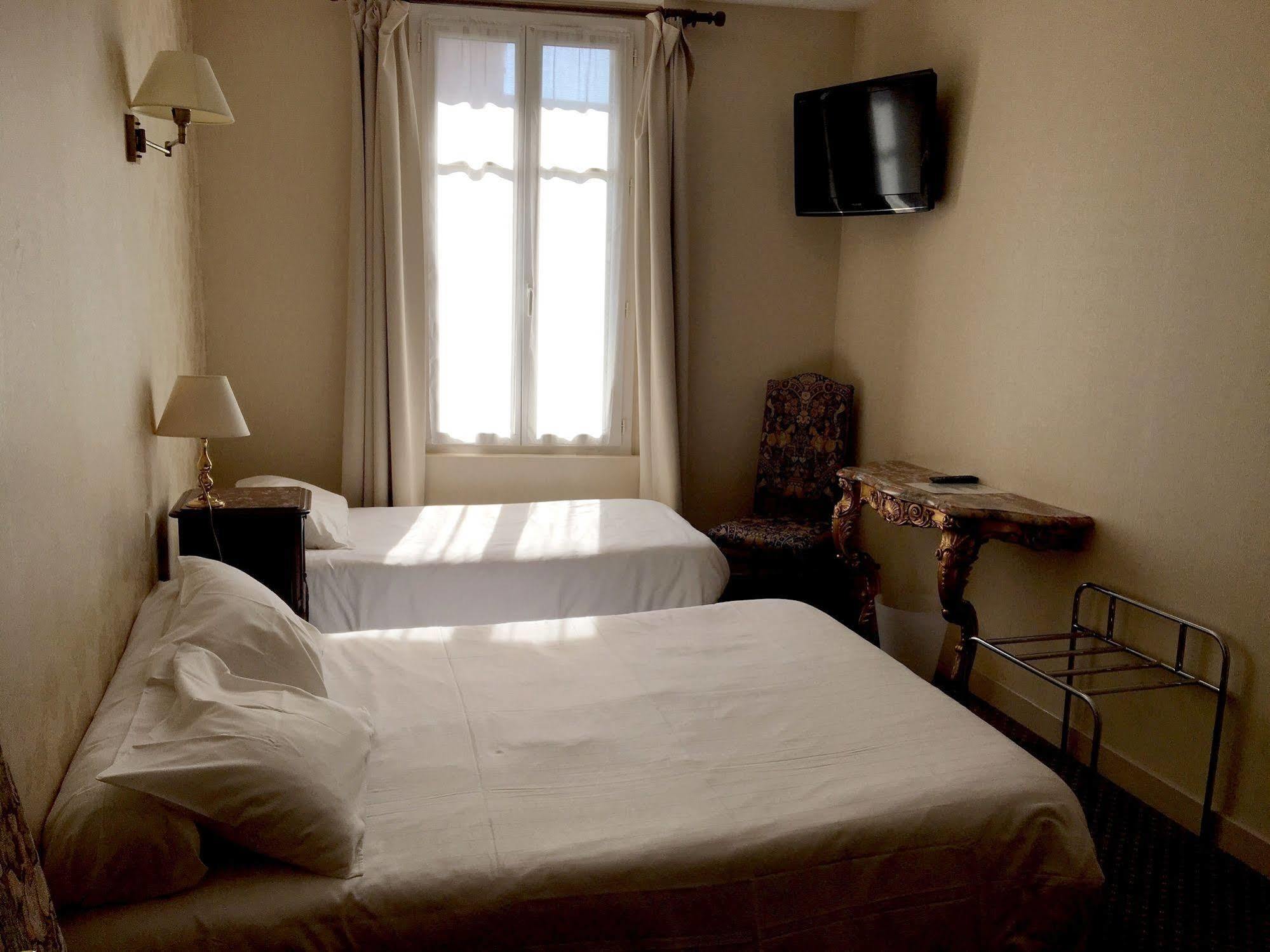 Hotel Rabelais ตูร์ ภายนอก รูปภาพ