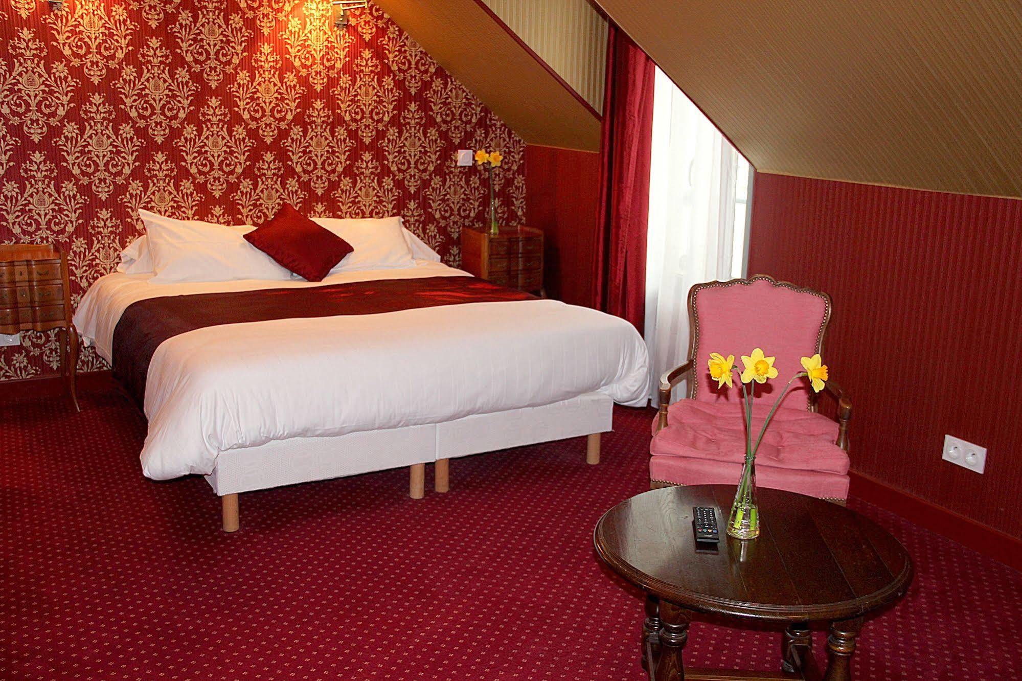 Hotel Rabelais ตูร์ ภายนอก รูปภาพ